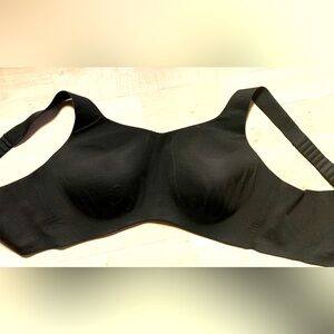 Knix Black Wireless Sports Bra. Size 7.